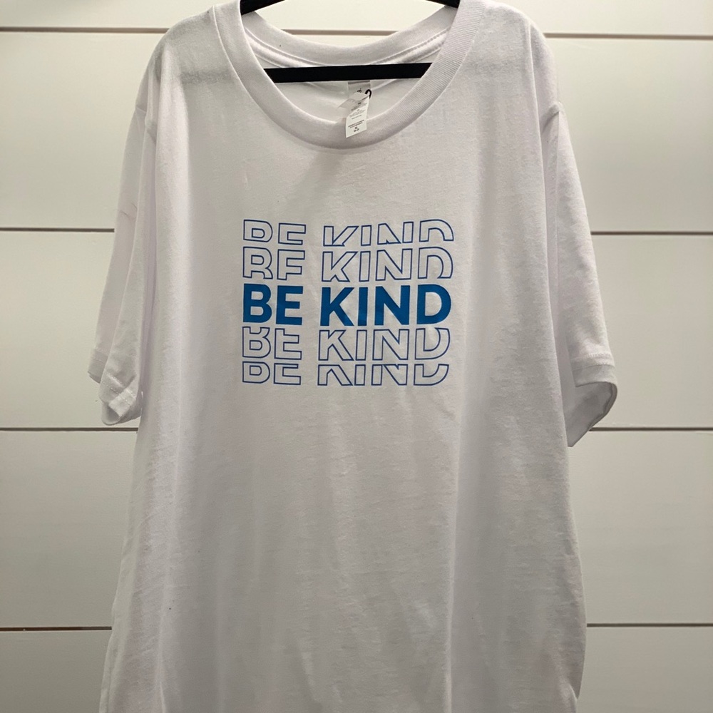 NWT BELLA + CANVAS YOUTH TEE